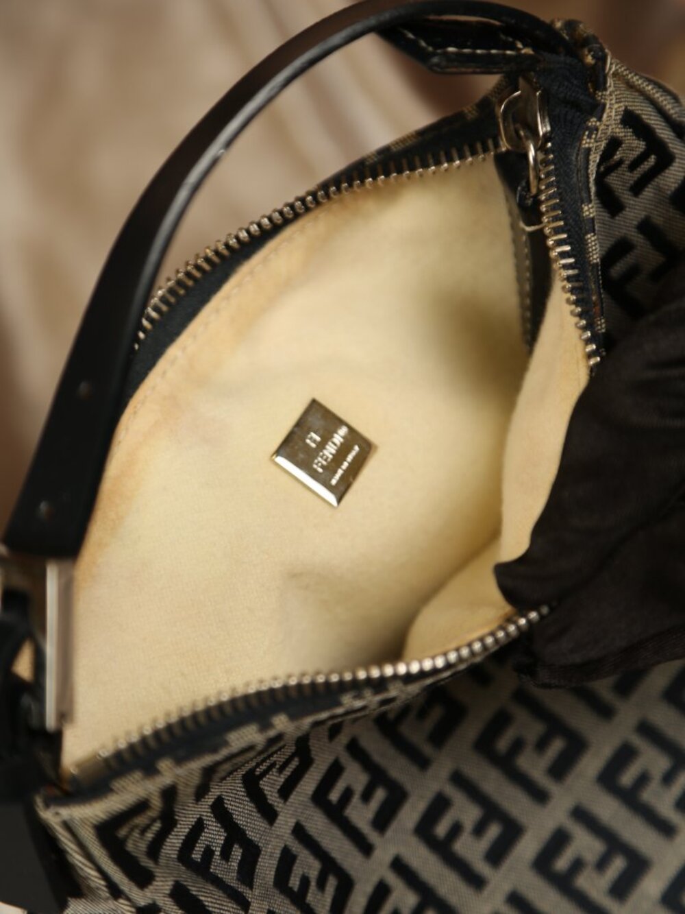 Rare FENDI Zucchino Pochette - Picture 13 of 13